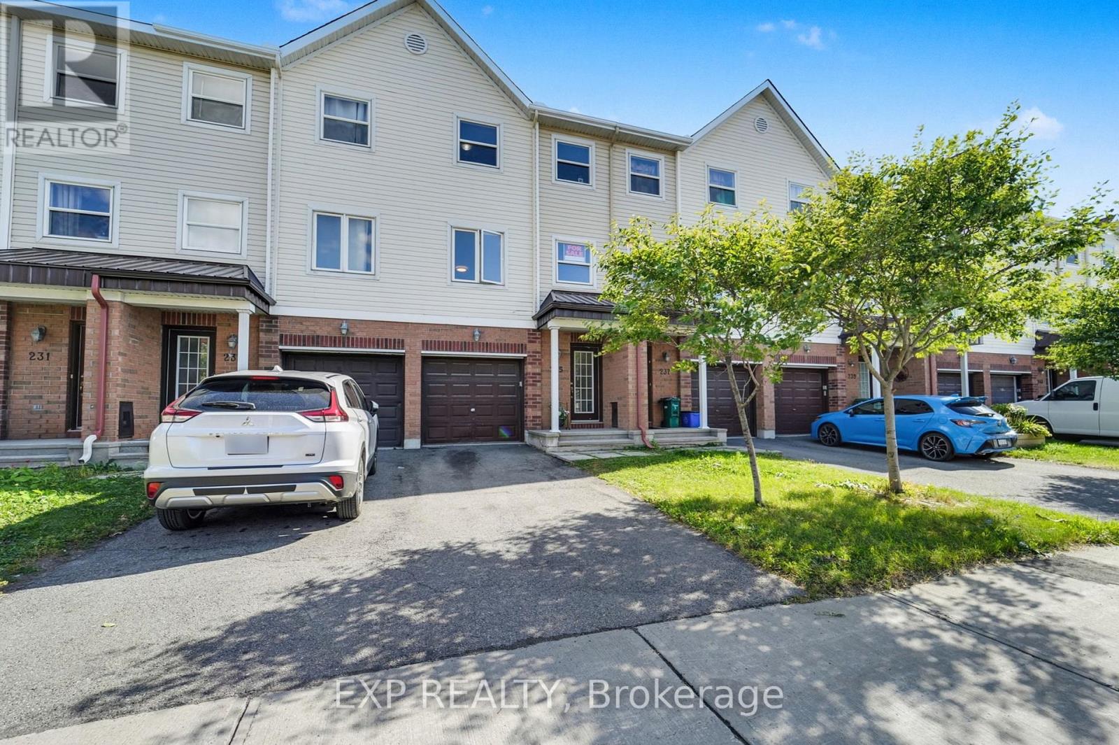 235 Kennevale Drive, Ottawa, Ontario  K2J 0C3 - Photo 4 - X12393344