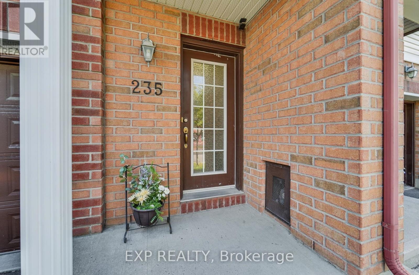 235 Kennevale Drive, Ottawa, Ontario  K2J 0C3 - Photo 5 - X12393344