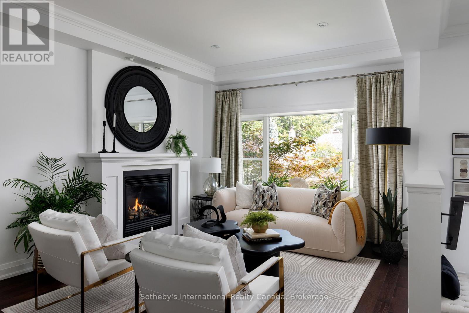 Property at 24 PARKVIEW HEIGHTS image 3