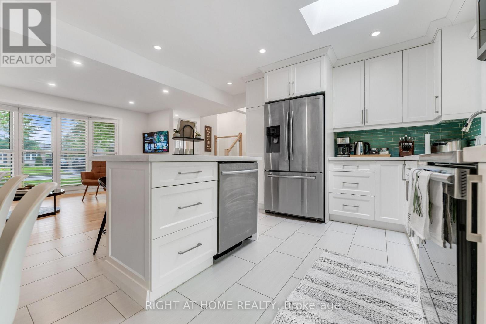 11 Nickel Street, St. Catharines, Ontario  L2M 1L4 - Photo 10 - X12393297