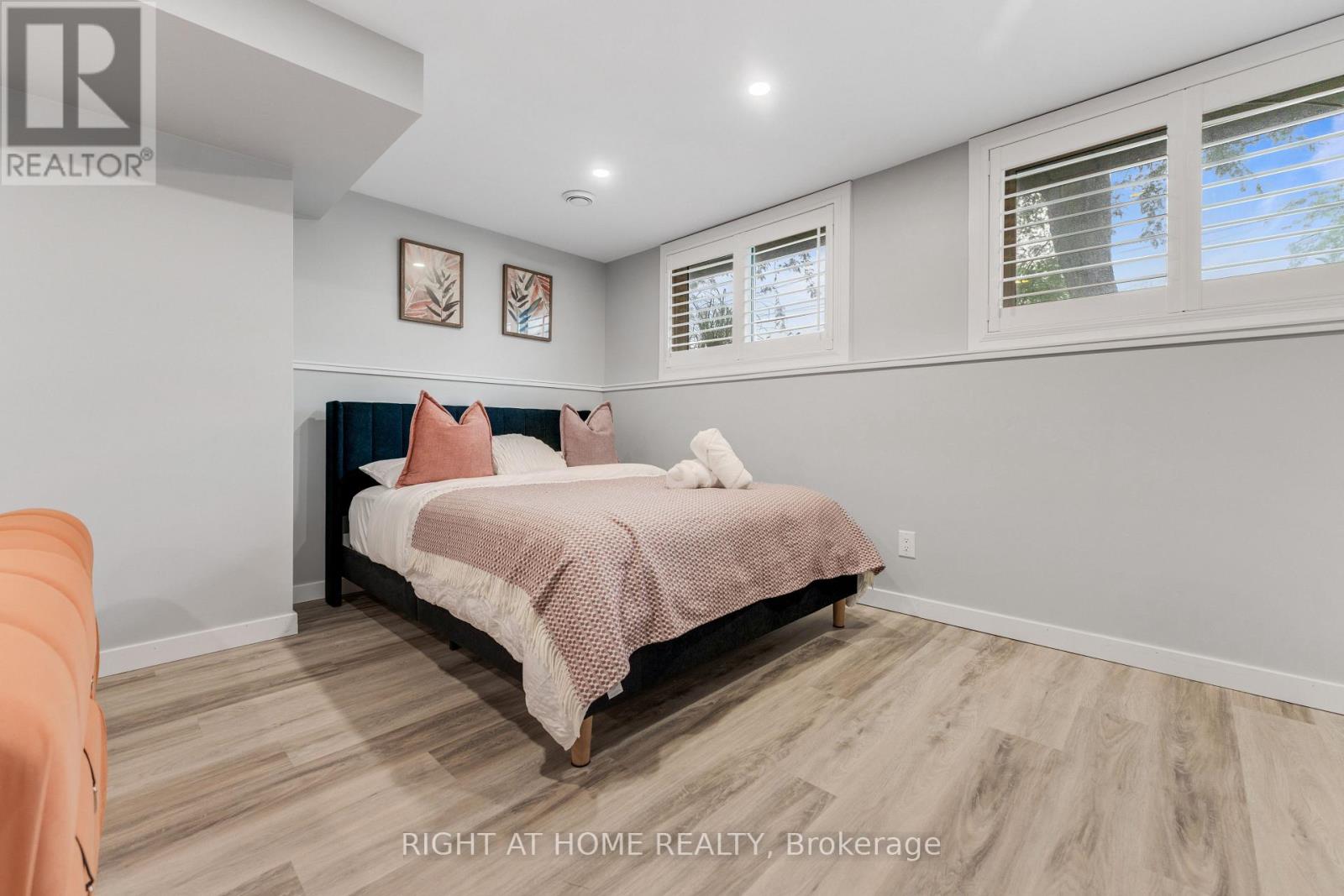 11 Nickel Street, St. Catharines, Ontario  L2M 1L4 - Photo 23 - X12393297