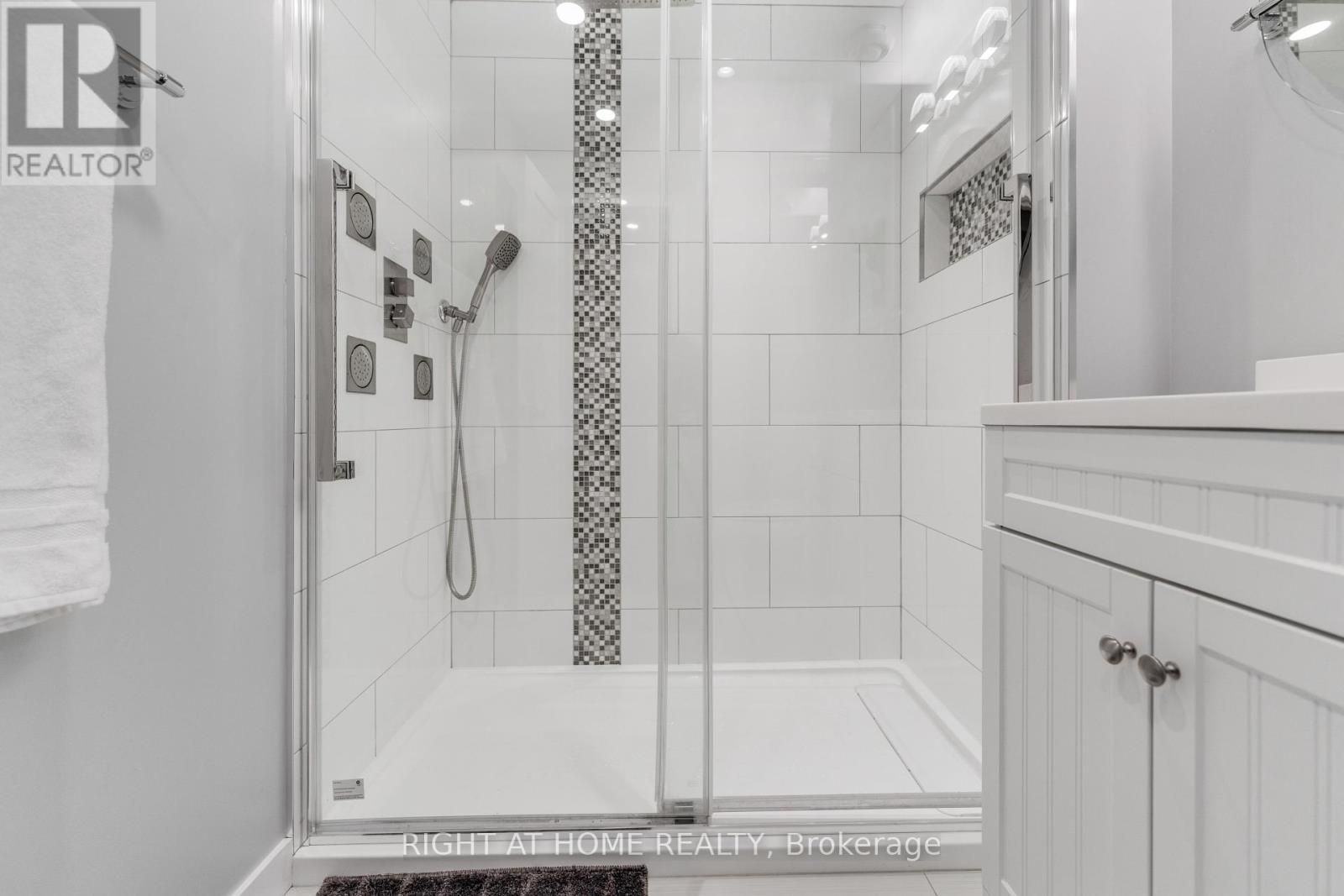 11 Nickel Street, St. Catharines, Ontario  L2M 1L4 - Photo 31 - X12393297