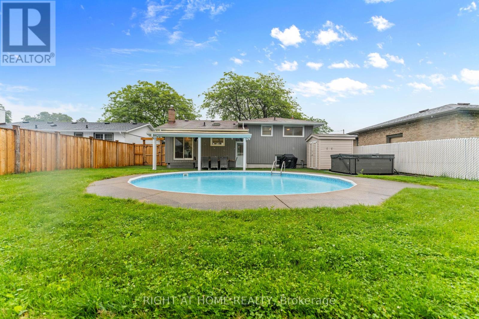 11 Nickel Street, St. Catharines, Ontario  L2M 1L4 - Photo 38 - X12393297