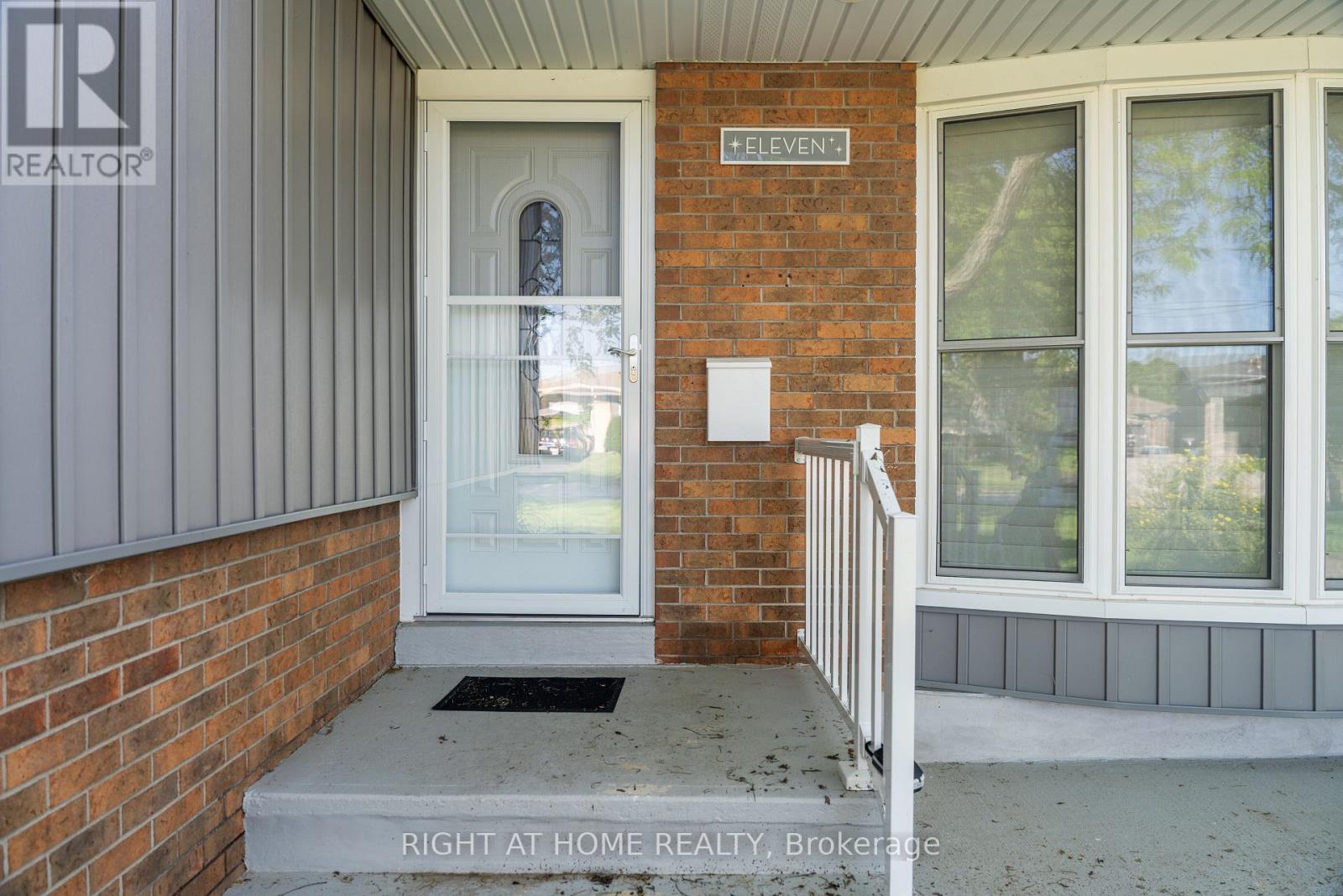 11 Nickel Street, St. Catharines, Ontario  L2M 1L4 - Photo 41 - X12393297