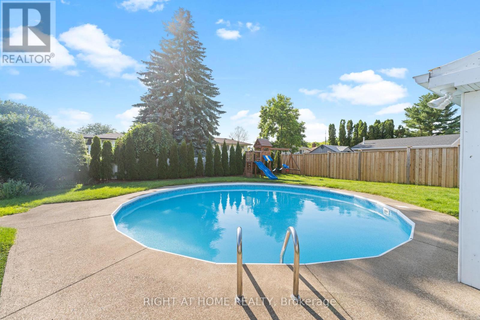 11 Nickel Street, St. Catharines, Ontario  L2M 1L4 - Photo 48 - X12393297