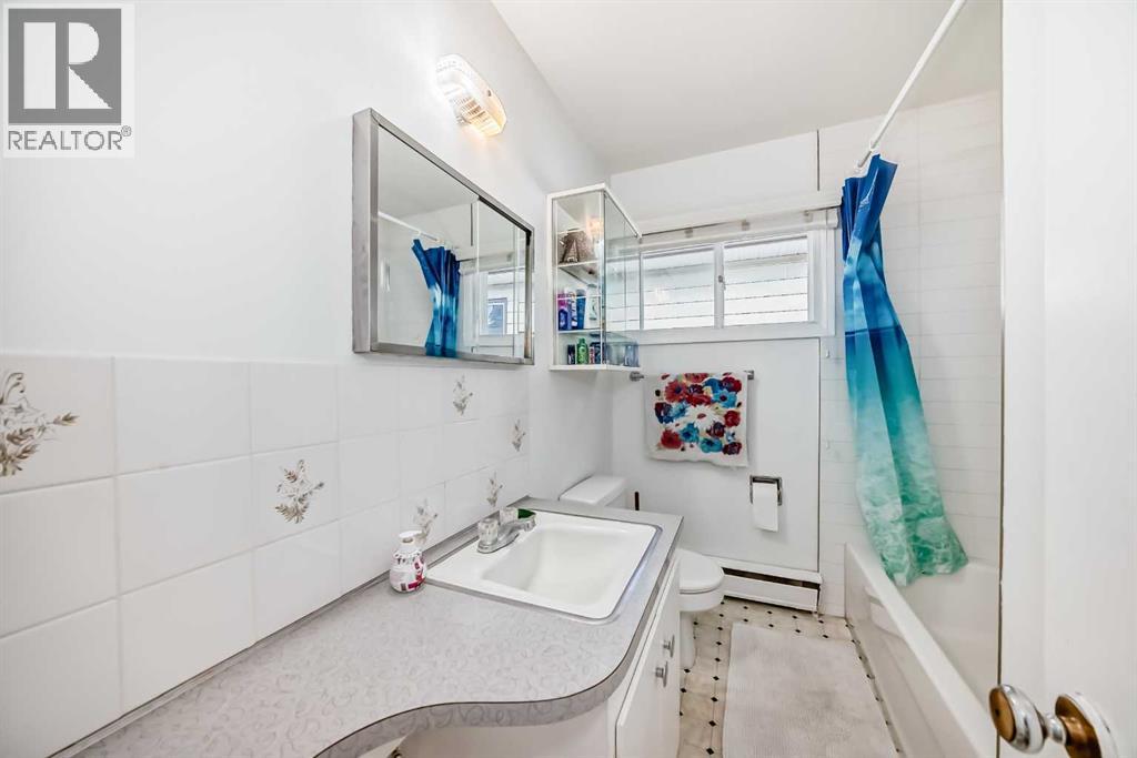 708 75 Avenue Sw, Calgary, Alberta  T2V 0S3 - Photo 12 - A2219609