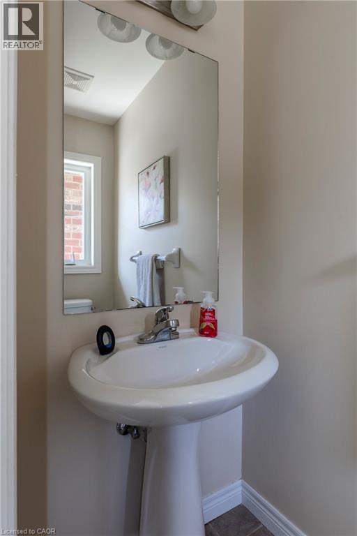 56 Marina Point Crescent, Hamilton, Ontario  L8E 0E4 - Photo 8 - 40767216