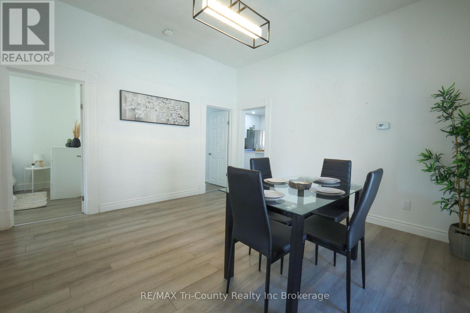 8 Erie Street, St. Thomas, Ontario  N5R 2M5 - Photo 10 - X12393328
