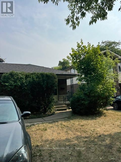 UPPER - 241 BURNETT AVENUE, Toronto, Ontario