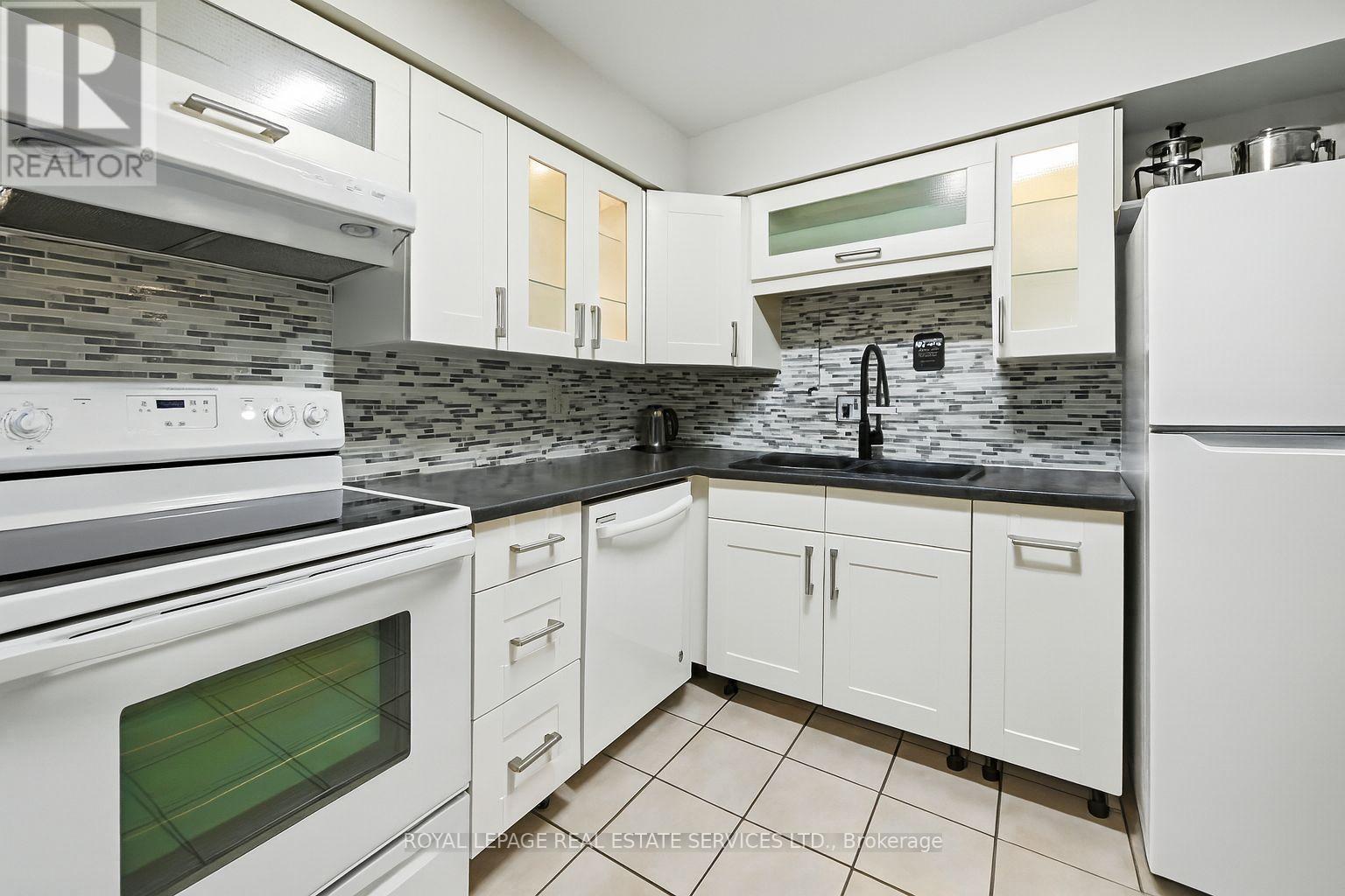 1634 - 1480 Pilgrims Way, Oakville, Ontario  L6M 3G7 - Photo 18 - W12389483