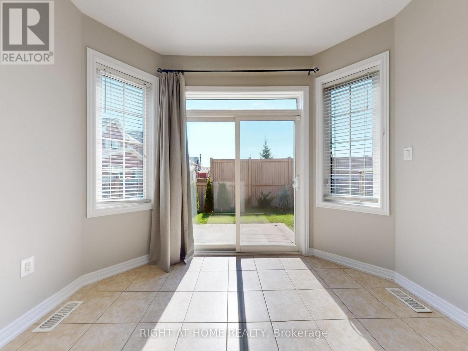 537 Vaughan Court, Milton, Ontario  L9T 8A7 - Photo 16 - W12393361