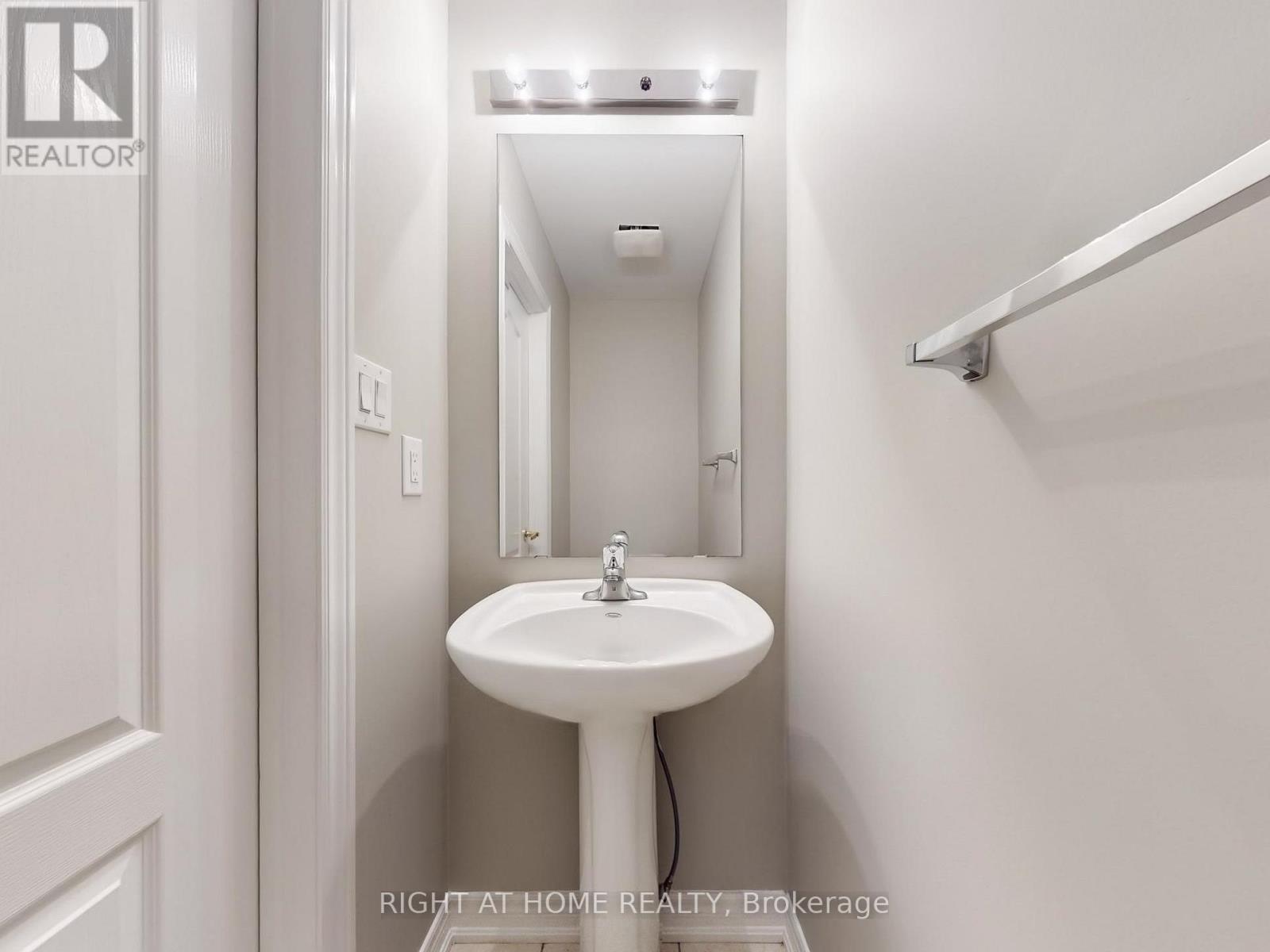 537 Vaughan Court, Milton, Ontario  L9T 8A7 - Photo 19 - W12393361
