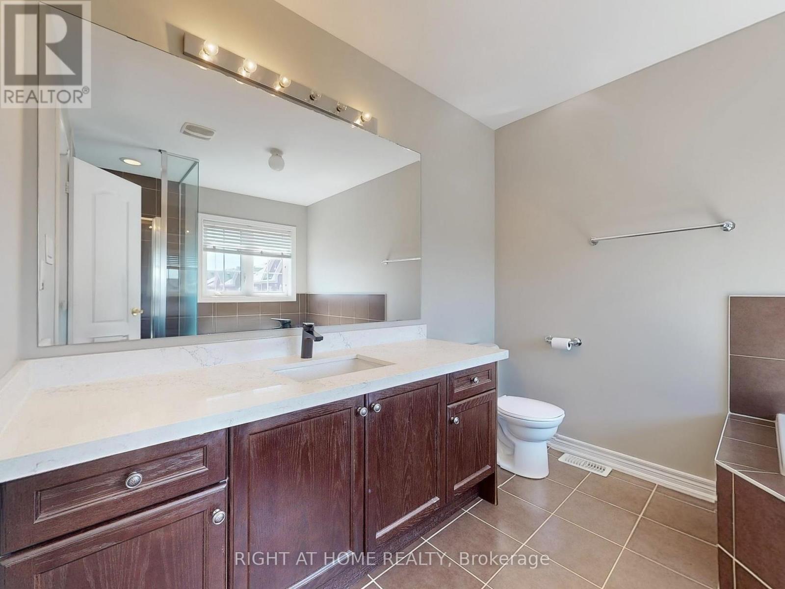 537 Vaughan Court, Milton, Ontario  L9T 8A7 - Photo 26 - W12393361