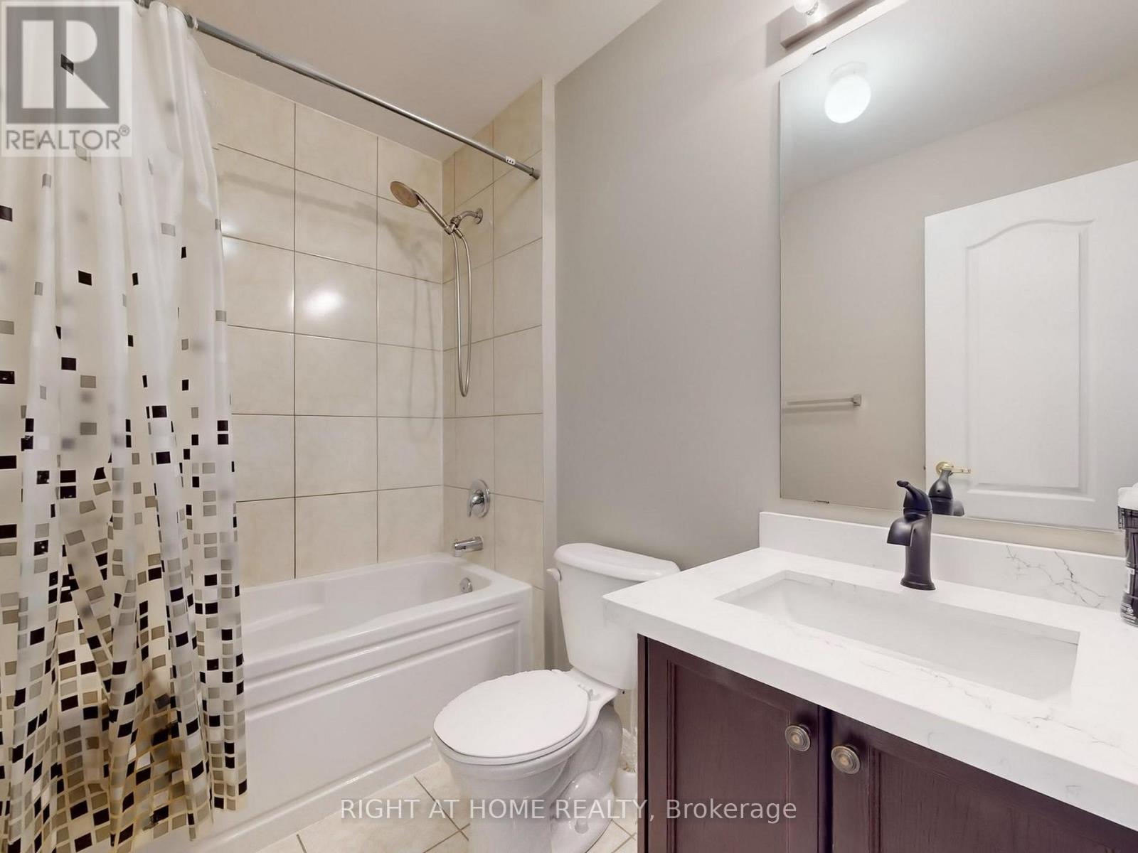 537 Vaughan Court, Milton, Ontario  L9T 8A7 - Photo 36 - W12393361