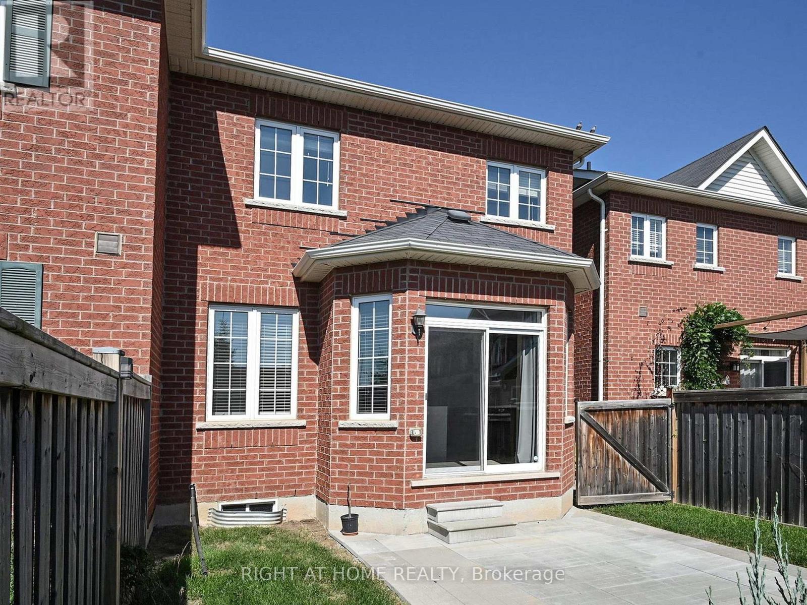 537 Vaughan Court, Milton, Ontario  L9T 8A7 - Photo 40 - W12393361