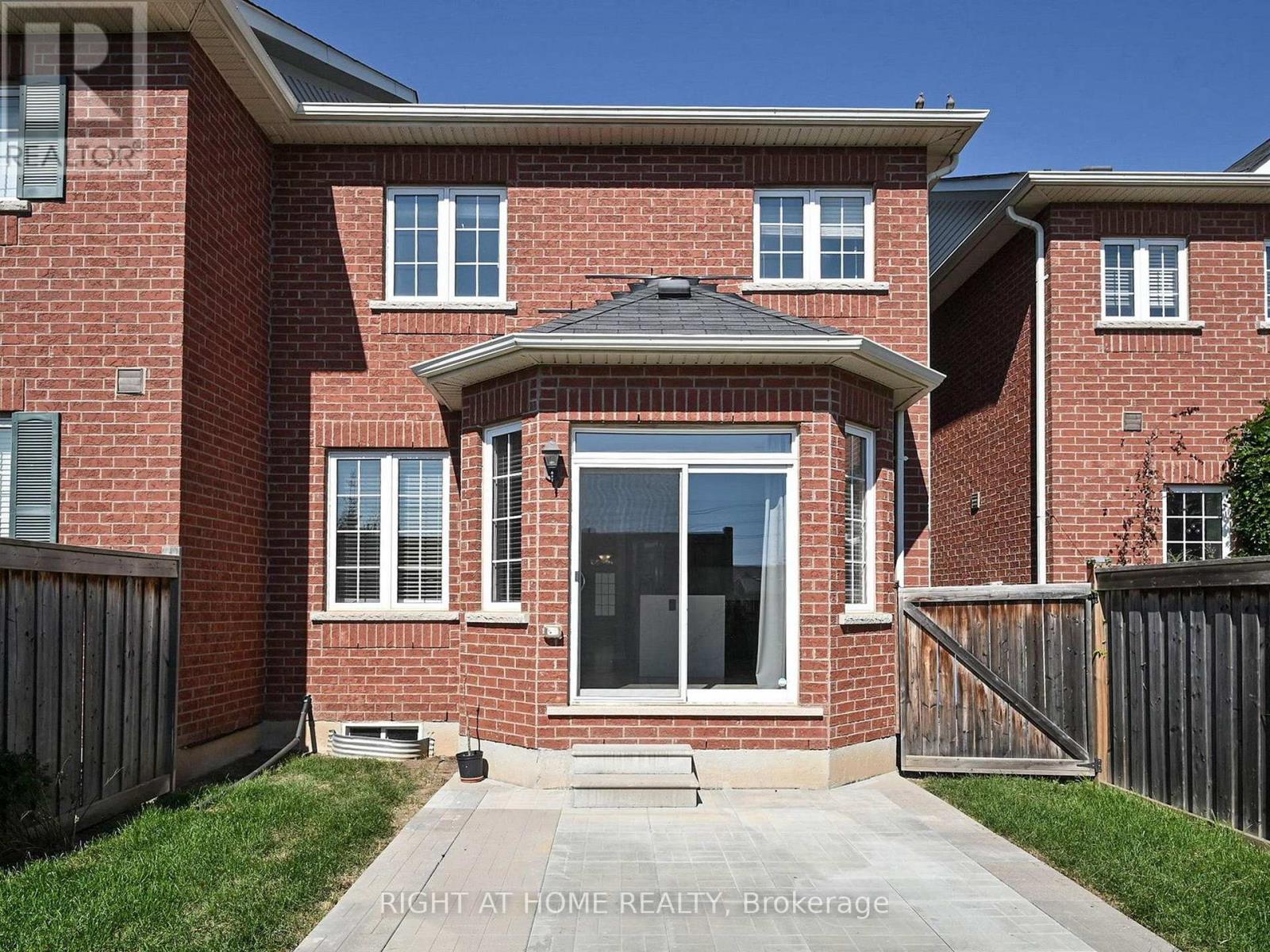 537 Vaughan Court, Milton, Ontario  L9T 8A7 - Photo 41 - W12393361