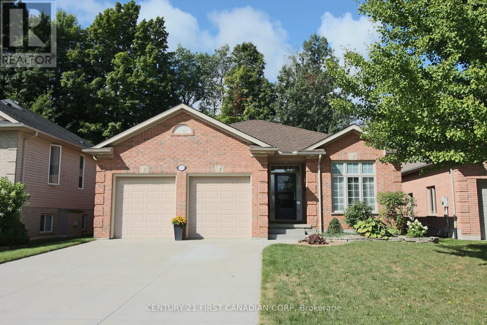 1741 ESTEVAN ROAD, London North, Ontario