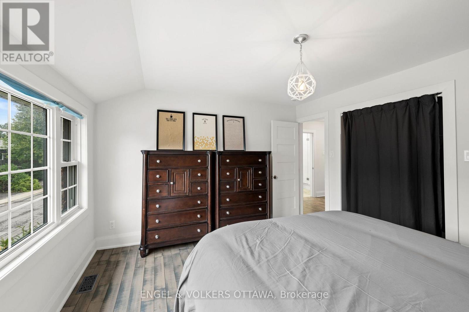 22 Mount Pleasant Avenue, Ottawa, Ontario  K1S 0L8 - Photo 21 - X12393388