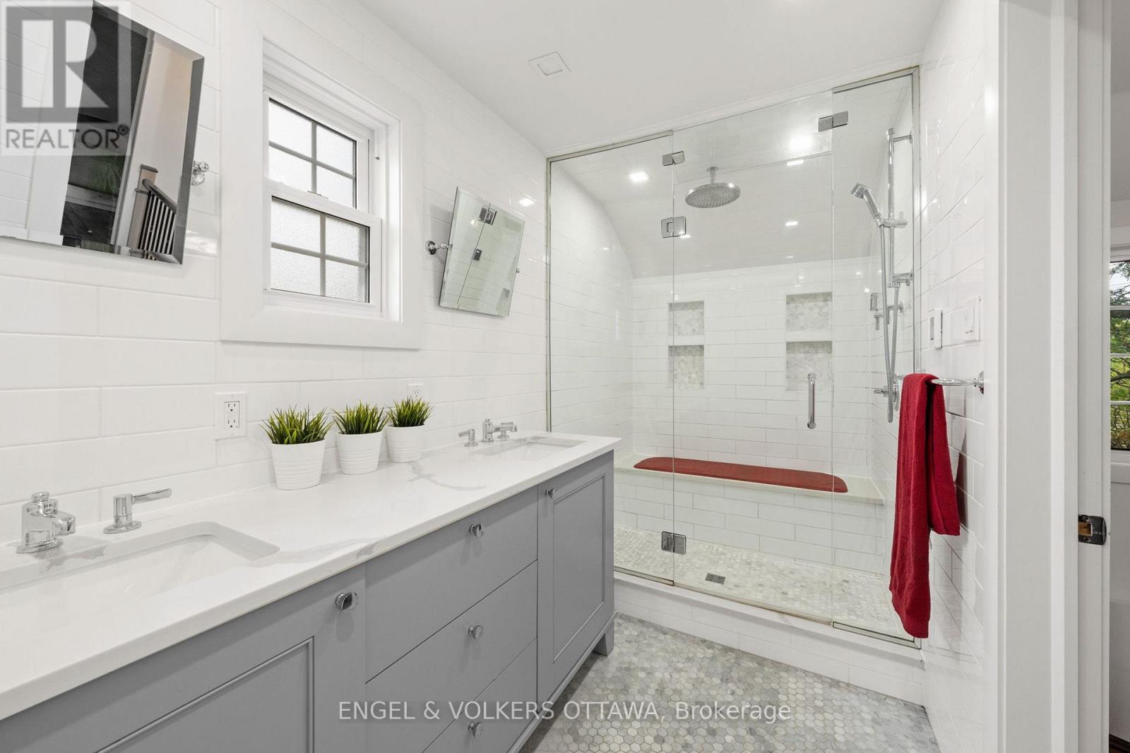22 Mount Pleasant Avenue, Ottawa, Ontario  K1S 0L8 - Photo 27 - X12393388