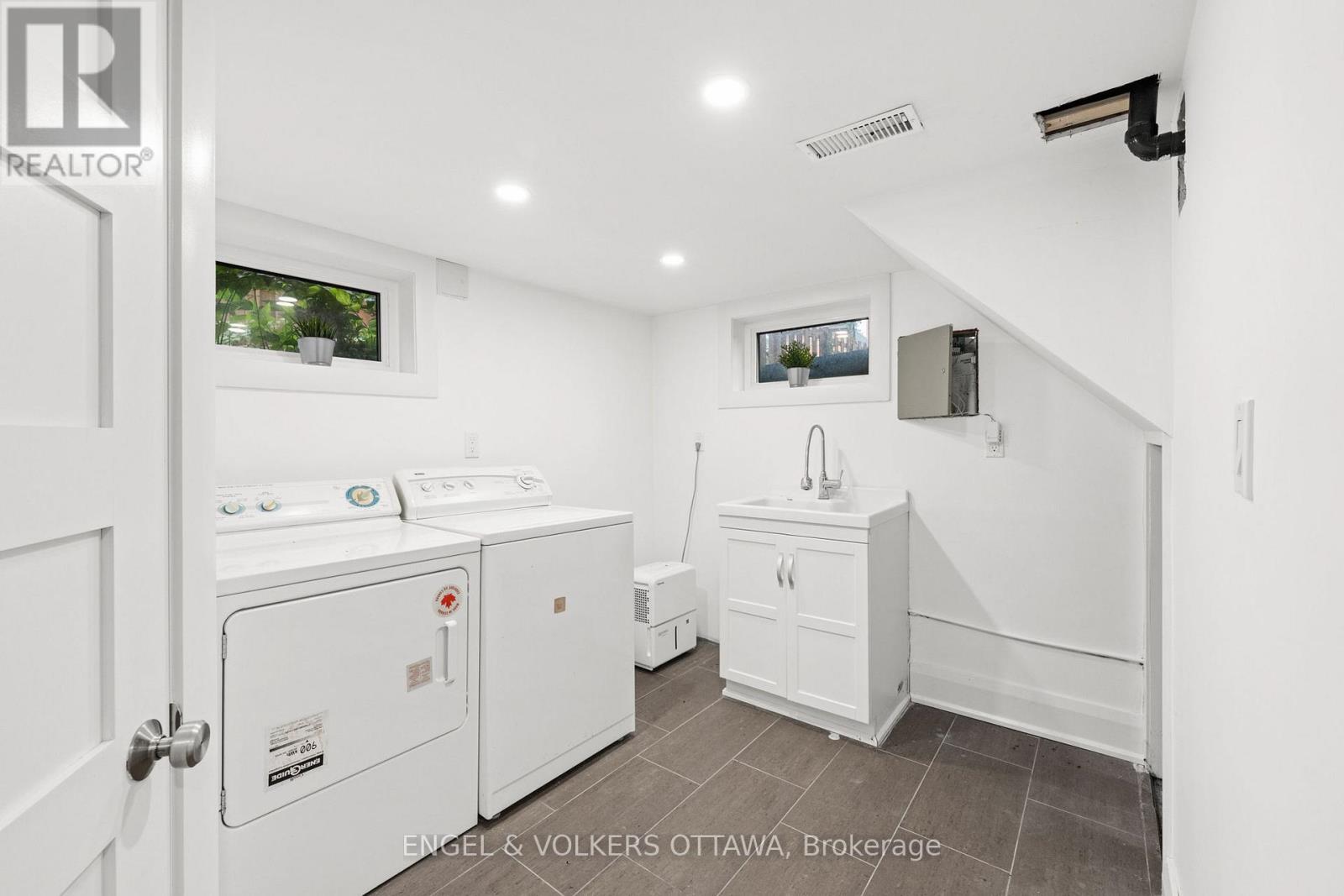 22 Mount Pleasant Avenue, Ottawa, Ontario  K1S 0L8 - Photo 30 - X12393388