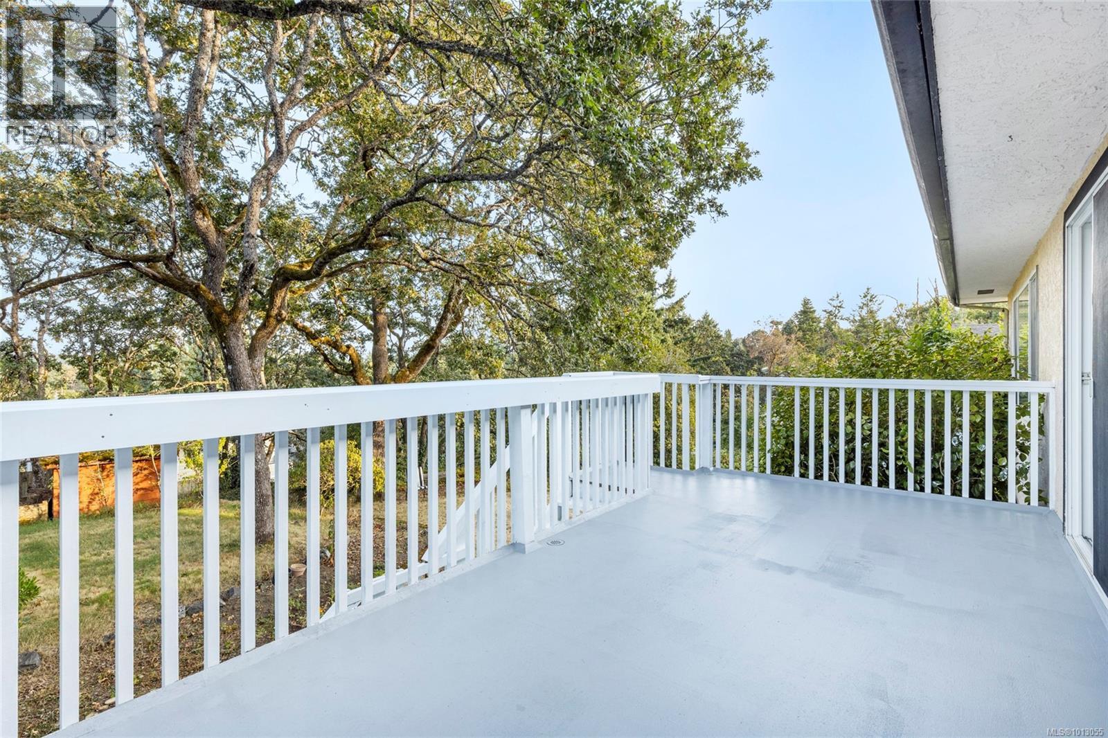 4037 Zinnia Rd, Saanich, British Columbia  V8Z 4W2 - Photo 13 - 1013055