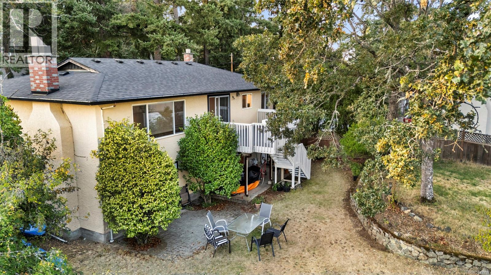 4037 Zinnia Rd, Saanich, British Columbia  V8Z 4W2 - Photo 37 - 1013055