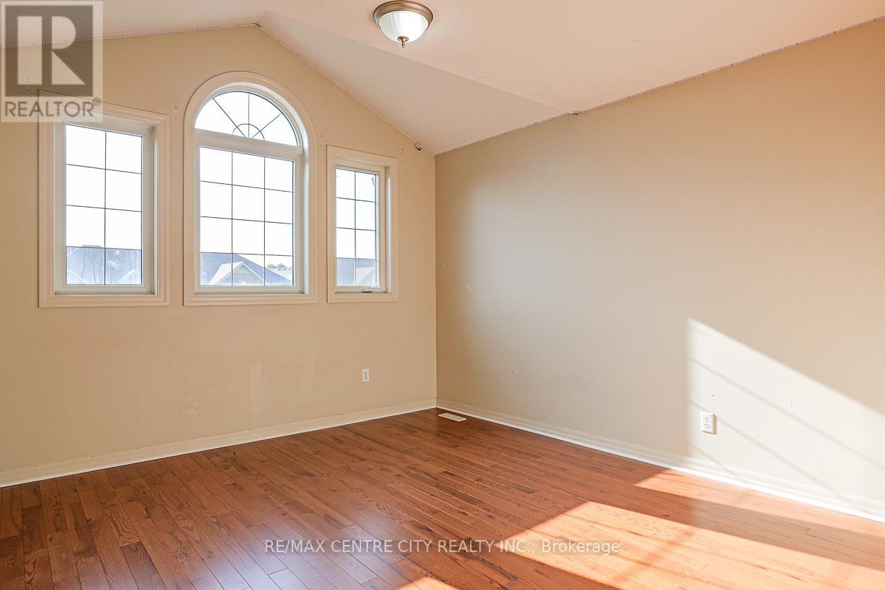 2024 Pennyroyal Street, London North, Ontario  N5X 0E5 - Photo 31 - X12378307