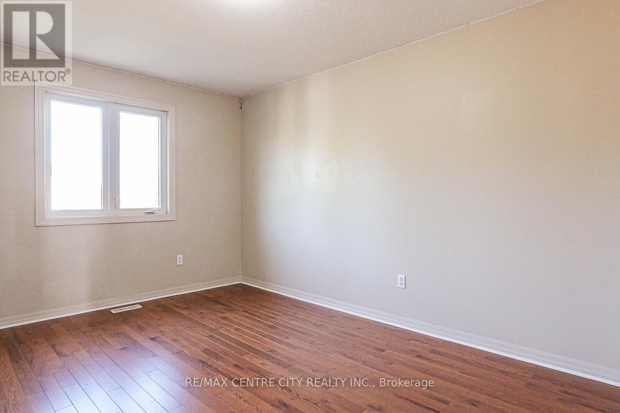2024 Pennyroyal Street, London North, Ontario  N5X 0E5 - Photo 39 - X12378307