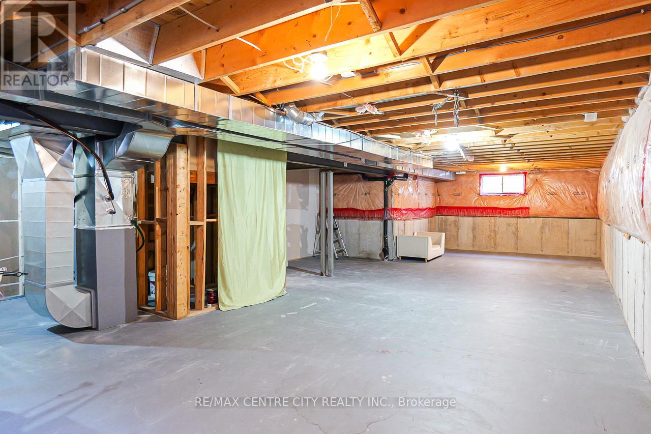2024 Pennyroyal Street, London North, Ontario  N5X 0E5 - Photo 47 - X12378307
