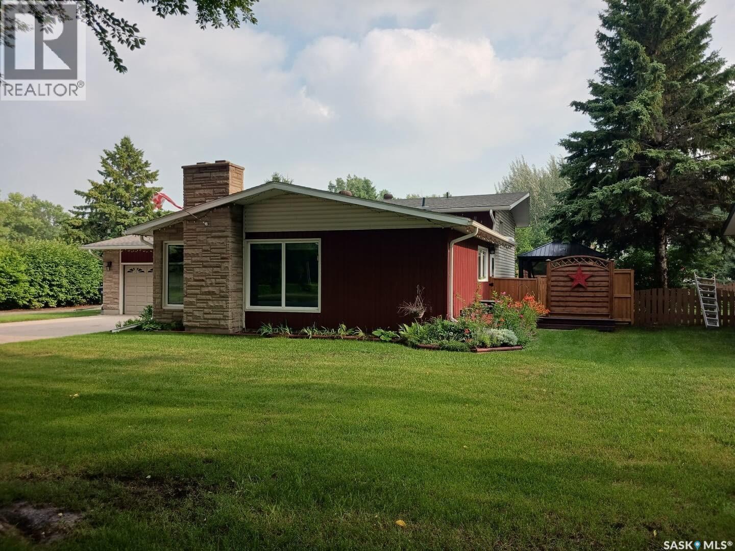 114 Garvin Crescent, Canora, Saskatchewan  S0A 0L0 - Photo 2 - SK017848