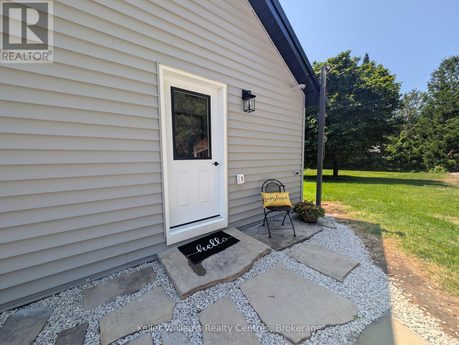 52 Queen Street W, South Bruce Peninsula, Ontario  N0H 1P0 - Photo 10 - X12251040