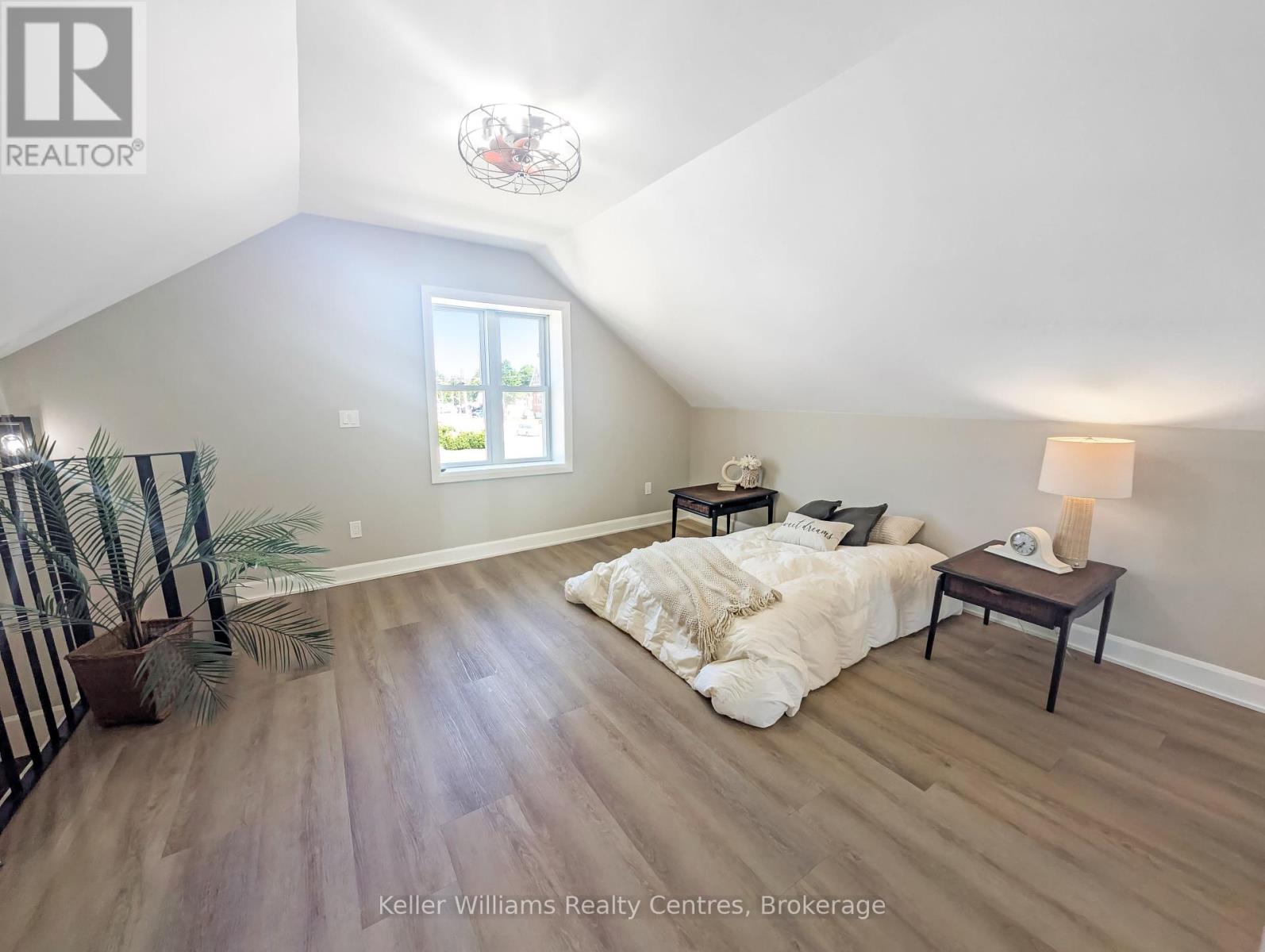 52 Queen Street W, South Bruce Peninsula, Ontario  N0H 1P0 - Photo 22 - X12251040