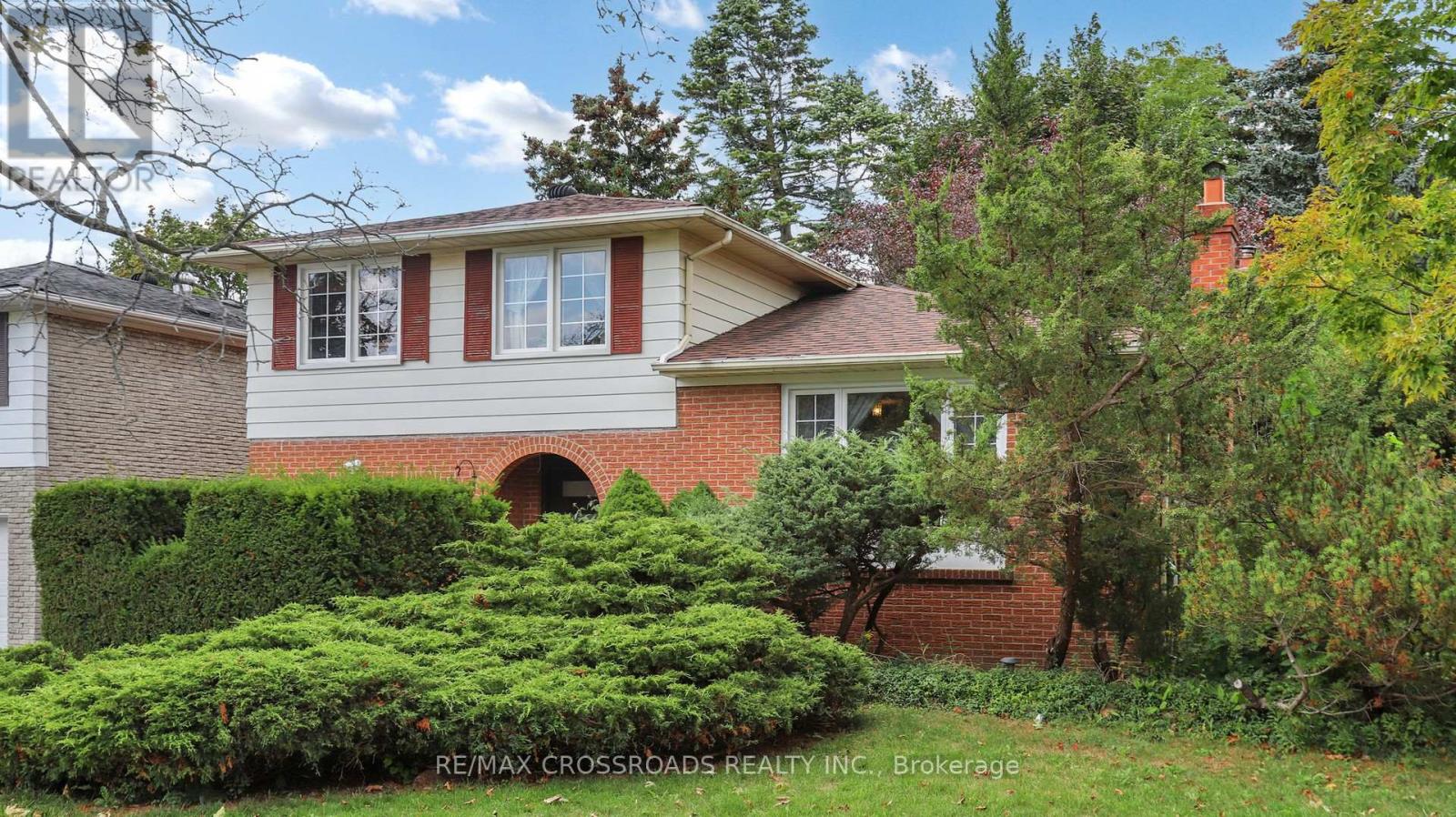 218 Kingslake Road, Toronto (Don Valley Village), Ontario  M2J 3G8 - Photo 1 - C12393366