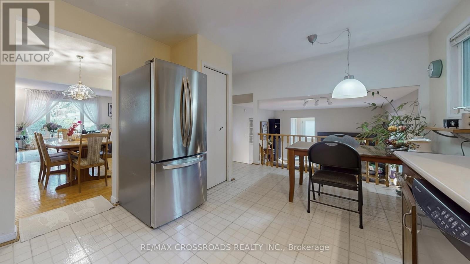218 Kingslake Road, Toronto (Don Valley Village), Ontario  M2J 3G8 - Photo 13 - C12393366