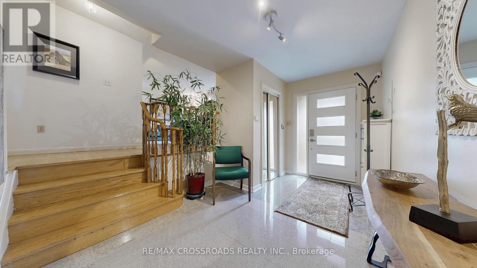 218 Kingslake Road, Toronto (Don Valley Village), Ontario  M2J 3G8 - Photo 3 - C12393366