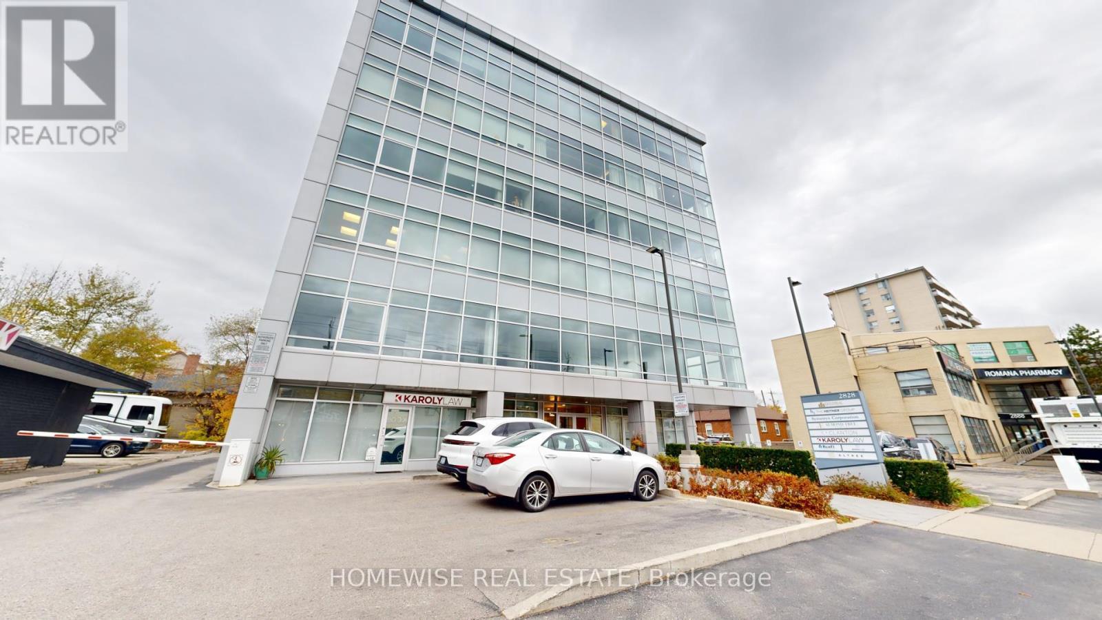 200 - 2828 BATHURST STREET, Toronto, Ontario