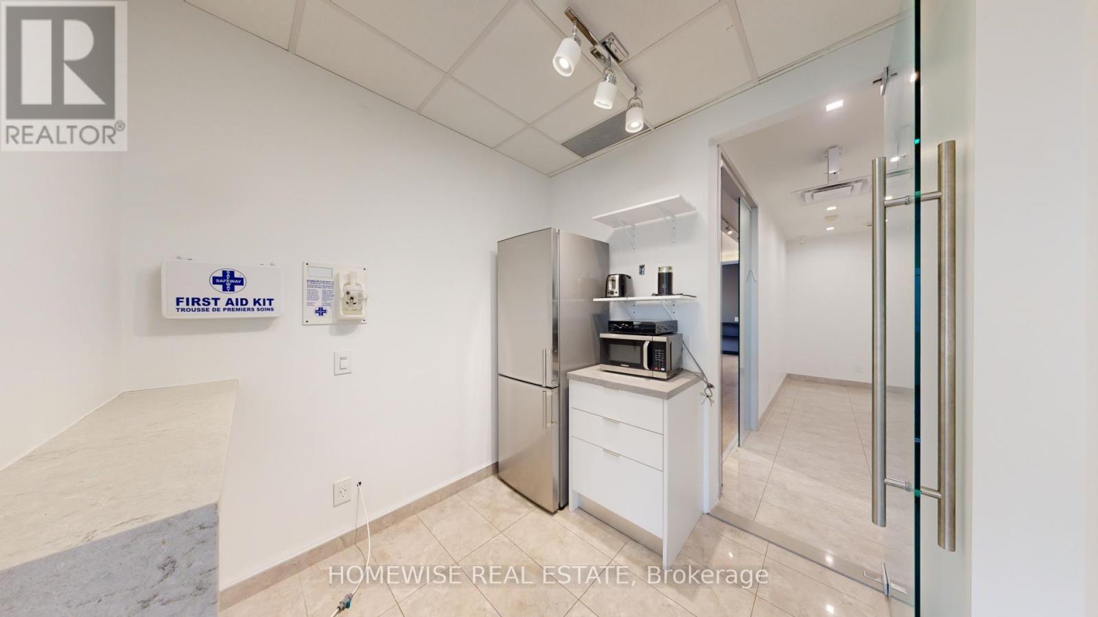 200 - 2828 Bathurst Street, Toronto, Ontario  M6B 3A7 - Photo 17 - C12393372