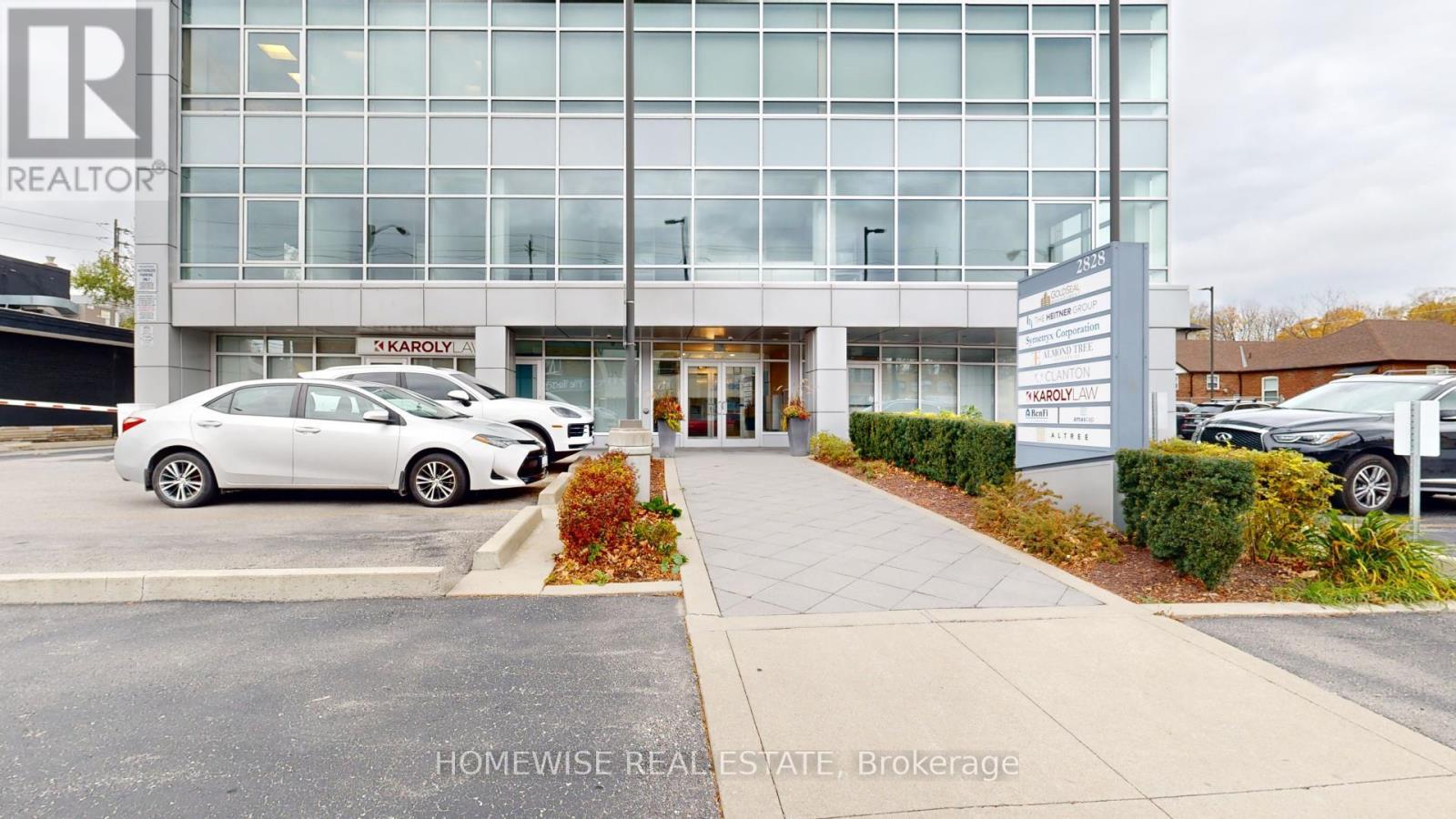 200 - 2828 Bathurst Street, Toronto, Ontario  M6B 3A7 - Photo 2 - C12393372