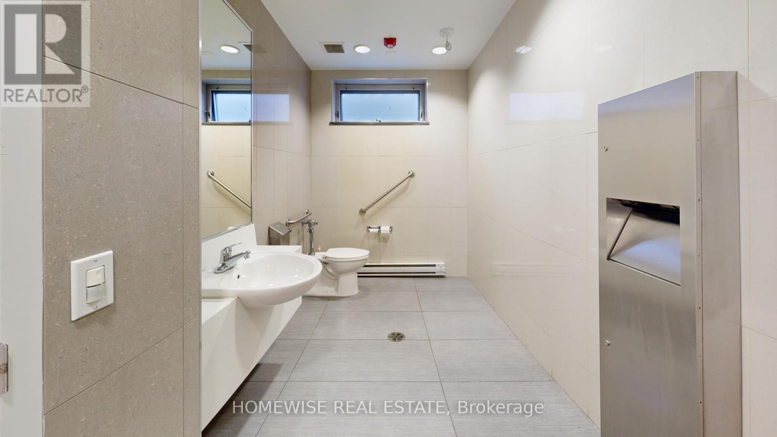 200 - 2828 Bathurst Street, Toronto, Ontario  M6B 3A7 - Photo 22 - C12393372