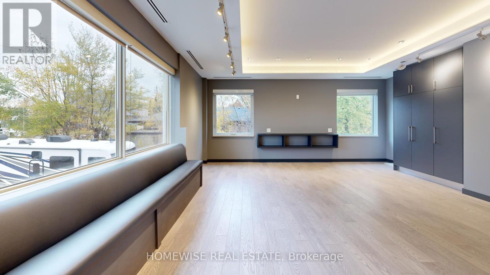 200 - 2828 Bathurst Street, Toronto, Ontario  M6B 3A7 - Photo 3 - C12393372