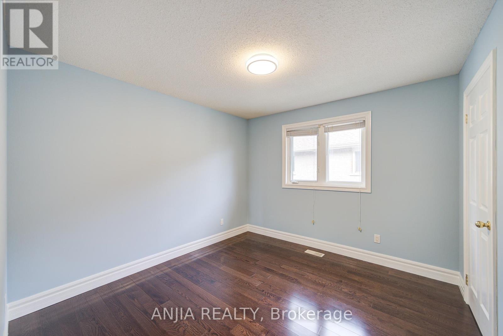 10 Thistledown Crescent, Whitby, Ontario  L1R 3P2 - Photo 20 - E12393387