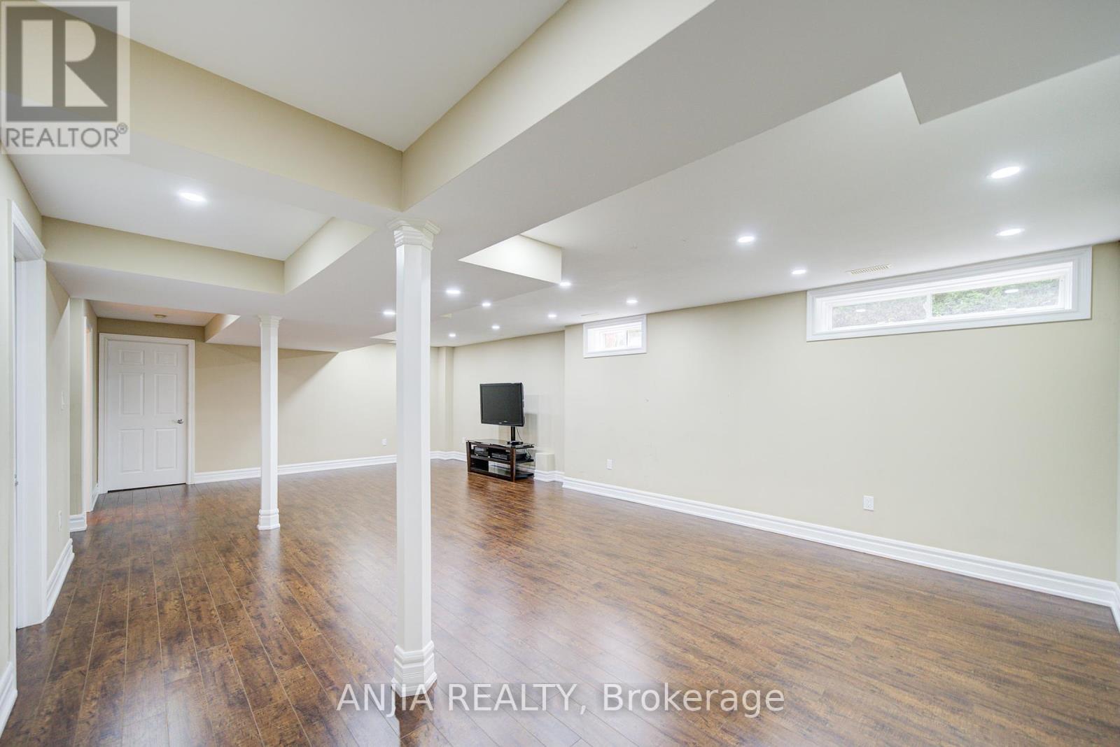 10 Thistledown Crescent, Whitby, Ontario  L1R 3P2 - Photo 25 - E12393387