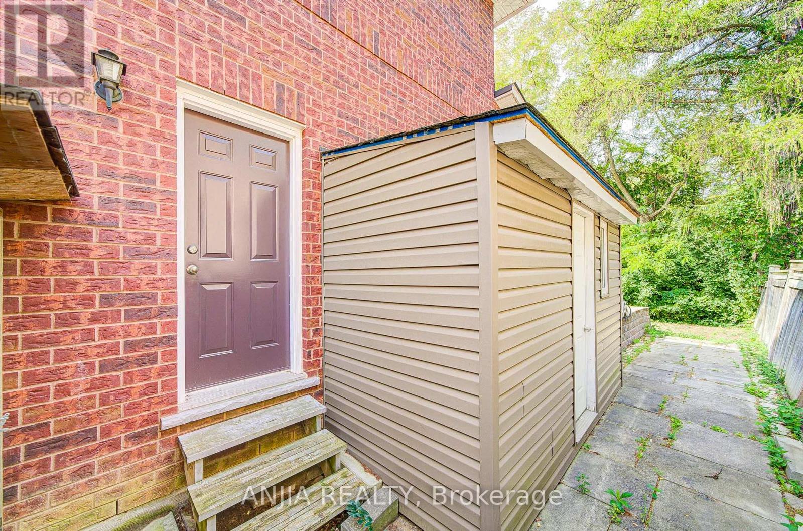 10 Thistledown Crescent, Whitby, Ontario  L1R 3P2 - Photo 27 - E12393387