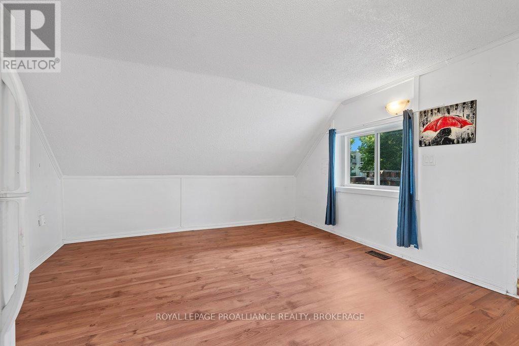 489 Alfred Street, Kingston, Ontario  K7K 4J4 - Photo 14 - X12393402