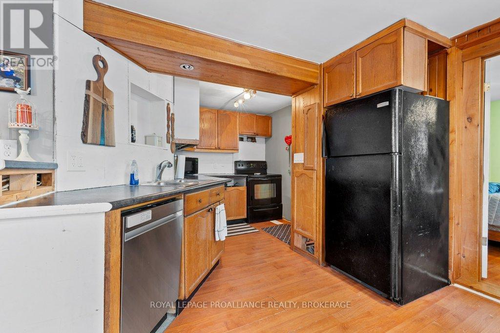 489 Alfred Street, Kingston, Ontario  K7K 4J4 - Photo 8 - X12393402