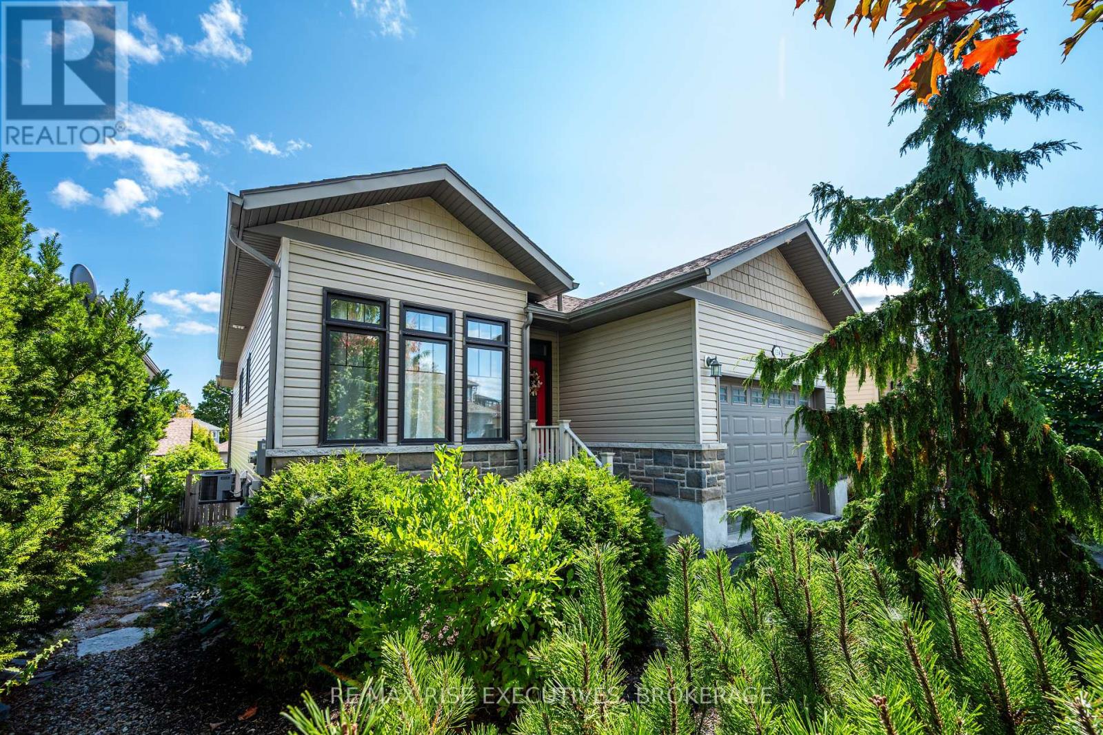 Property at 134 ISLANDVIEW DRIVE image 2