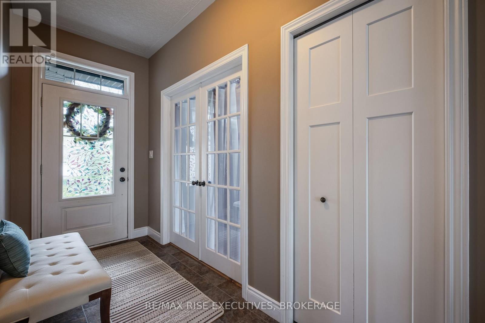 Property at 134 ISLANDVIEW DRIVE image 4