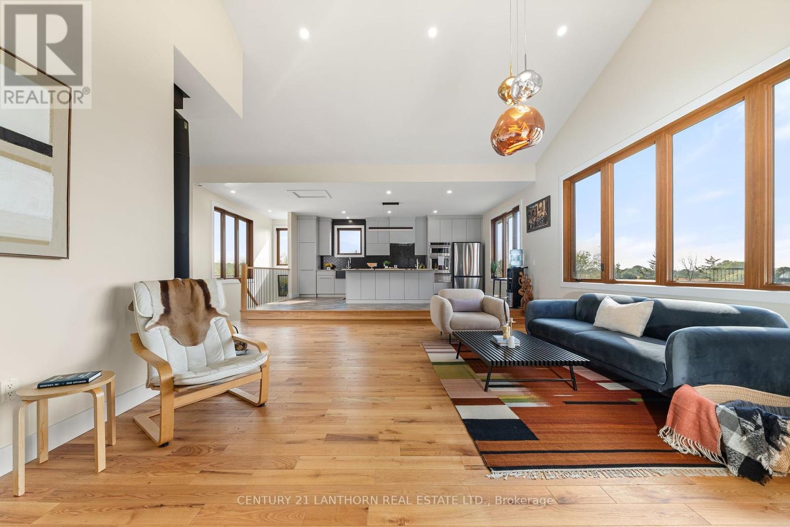 581 Frankford Road, Quinte West (Frankford Ward), Ontario  K0K 2B0 - Photo 11 - X12393418