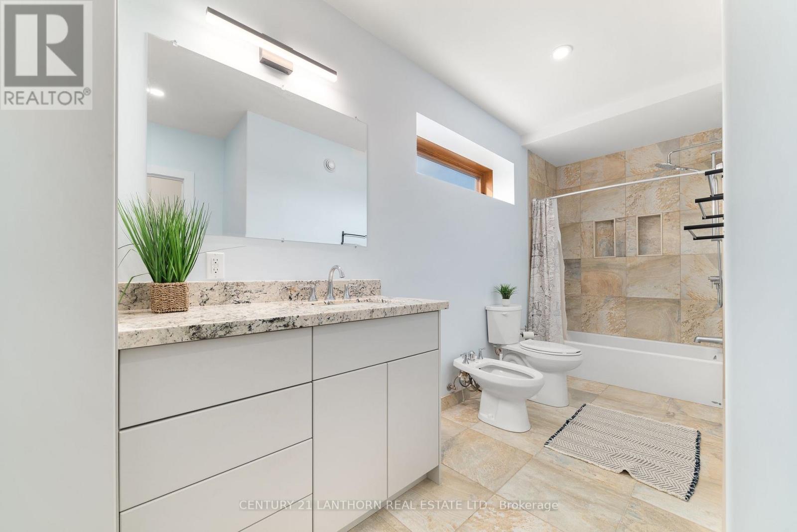 581 Frankford Road, Quinte West (Frankford Ward), Ontario  K0K 2B0 - Photo 39 - X12393418