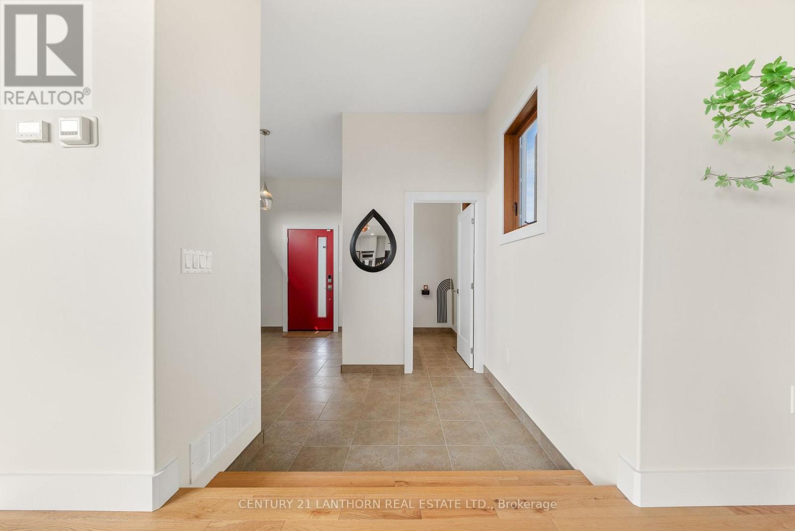 581 Frankford Road, Quinte West (Frankford Ward), Ontario  K0K 2B0 - Photo 9 - X12393418